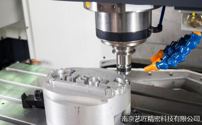 <strong>立式加工中心：cnc鑽攻中心（xīn）廣泛（fàn）應用在哪些領域的加工？</strong>