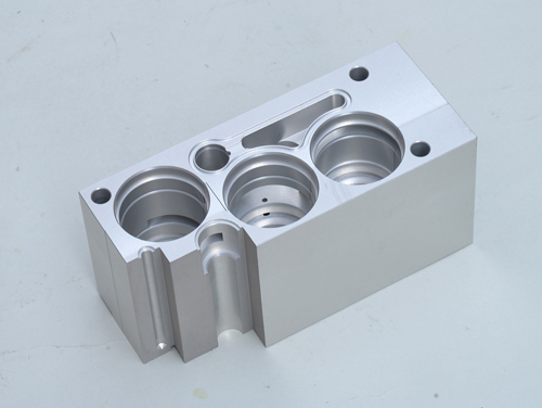 小批量（liàng）鋁合金零件為何要選擇南京藝（yì）匠精（jīng）密科技有（yǒu）限公司的7大優勢