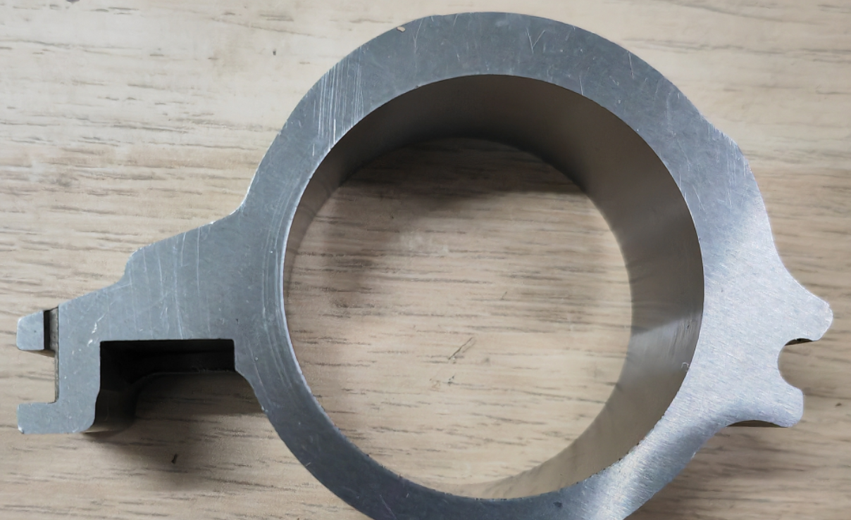 揭秘指壓卡盤:精密零件壓端麵夾緊技術的(de)內孔加工革命(mìng) 揭秘指壓卡(kǎ)盤:精密零件壓端麵夾緊技術的內孔加工革命